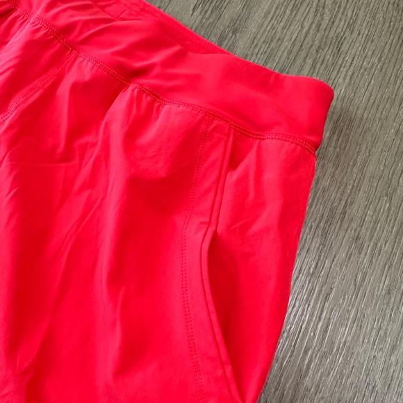 Lands’ End Red Bermuda Shorts Quick Dry/Swim Size 8 - Picture 2 of 10